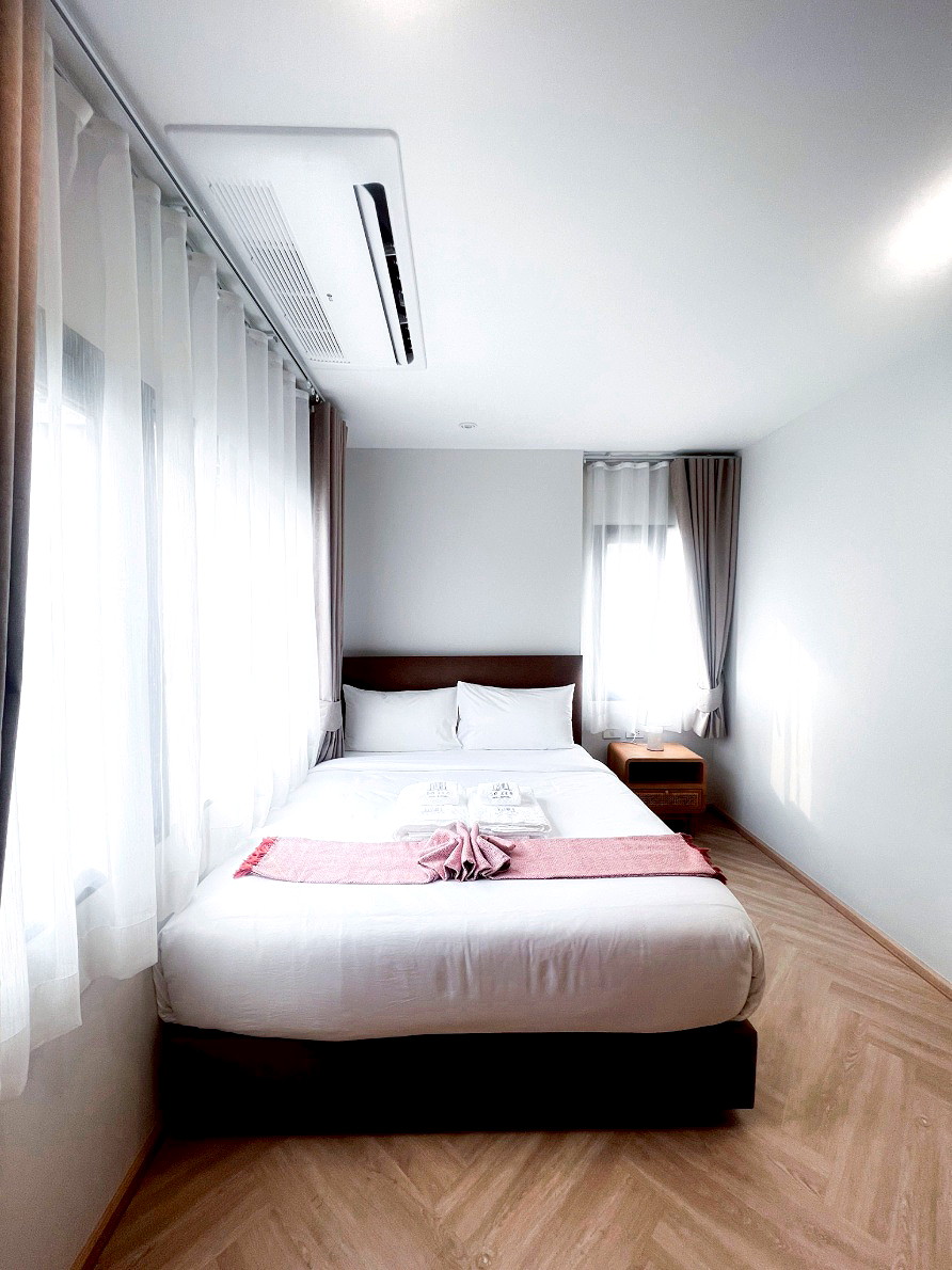 รูปภาพ ห้องพักสไตล์โมเดิร์นมินิมอล ย่านสีลม  Fully Furnished ห้องใหม่ เดินทางสะดวก ไม่ไกลจากBTS สุรศักดิ์ | อพาร์ทเม้นท์ หอพัก ที่พัก ห้องพัก - รูปที่ 17/37