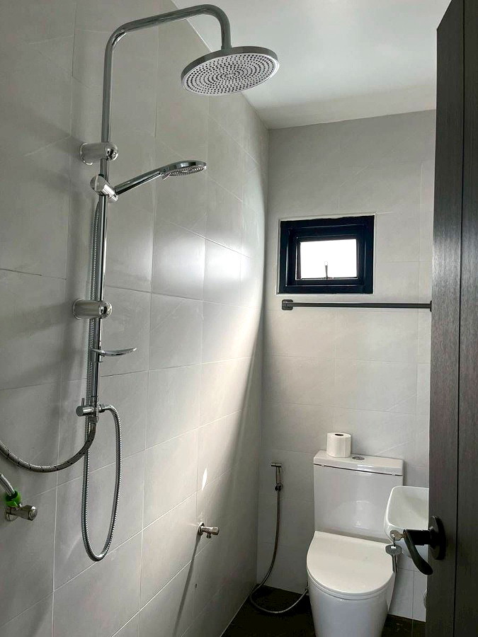 Pictures of Newly Room Opened near Fa Ham Intersection, Chiang Mai, with Doi Suthep views from every room.  5/37