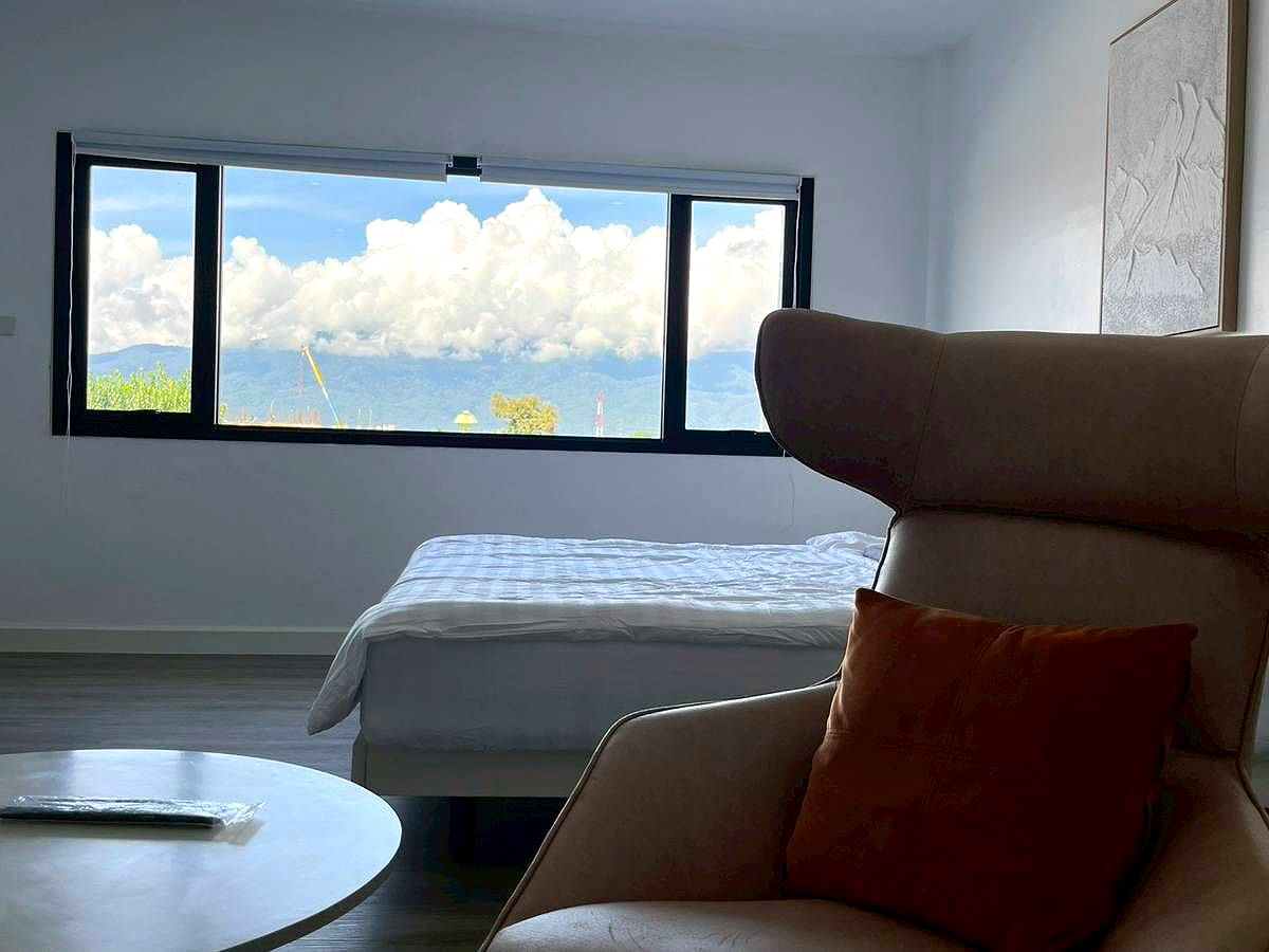 Pictures of Newly Room Opened near Fa Ham Intersection, Chiang Mai, with Doi Suthep views from every room.  4/37