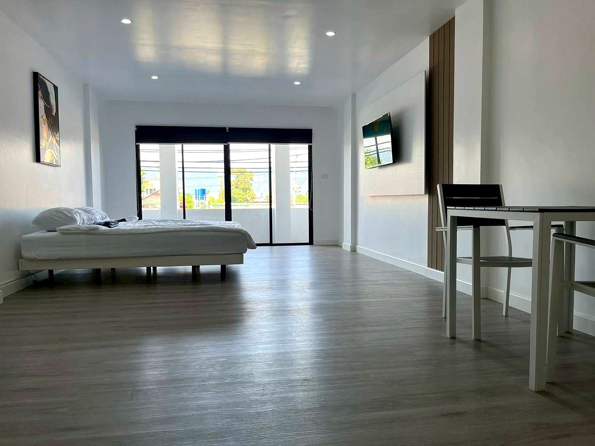 Pictures of Newly Room Opened near Fa Ham Intersection, Chiang Mai, with Doi Suthep views from every room.  14/37