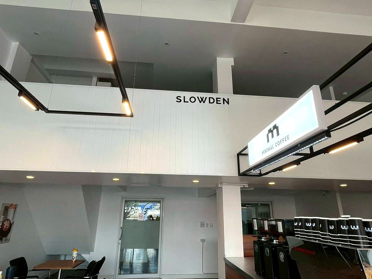 Pictures of Newly Room Opened near Fa Ham Intersection, Chiang Mai, with Doi Suthep views from every room.  37/37