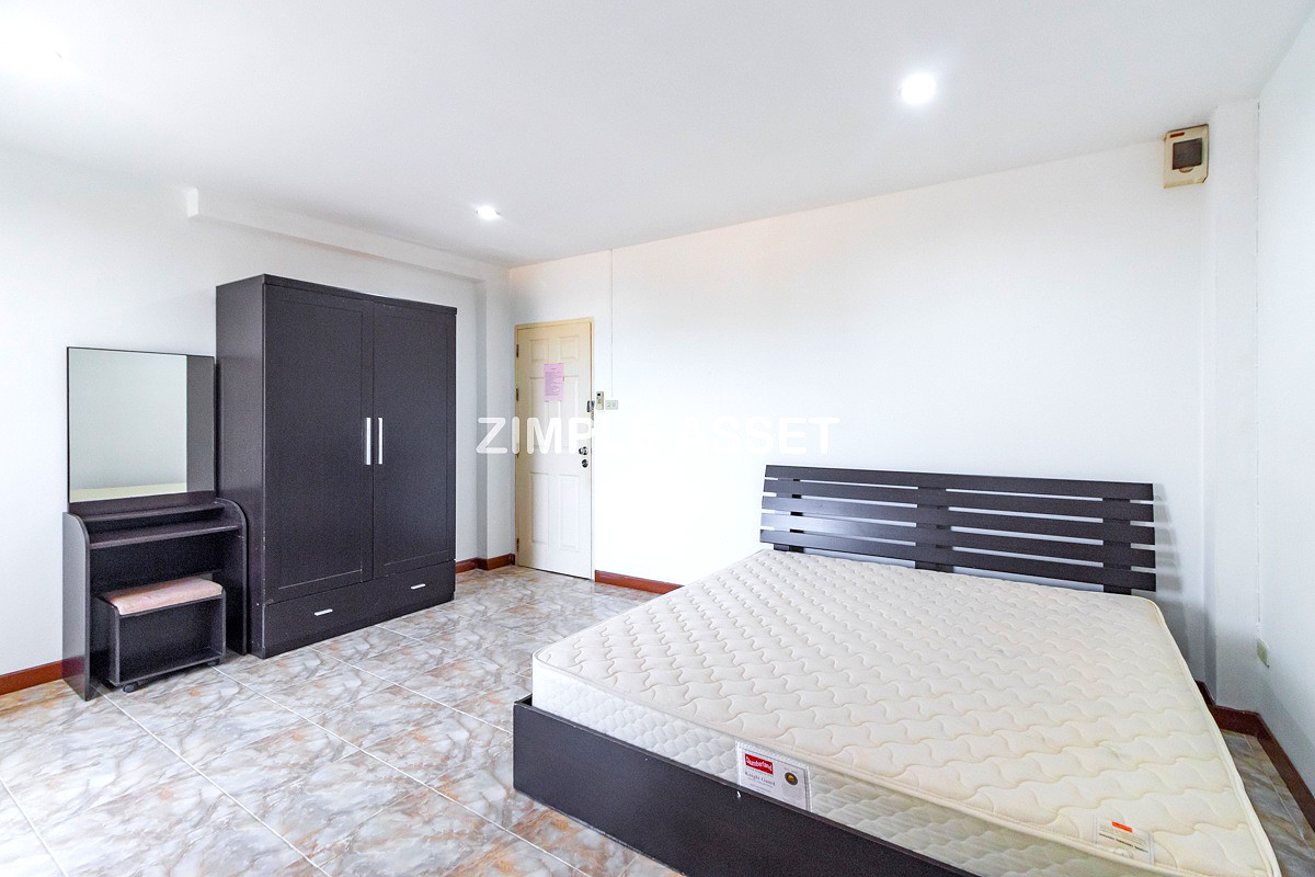 Pictures of Apartment with exclusive price near Bang Phli Industrial Estate, furnished, secure, ready to move-in 1/17