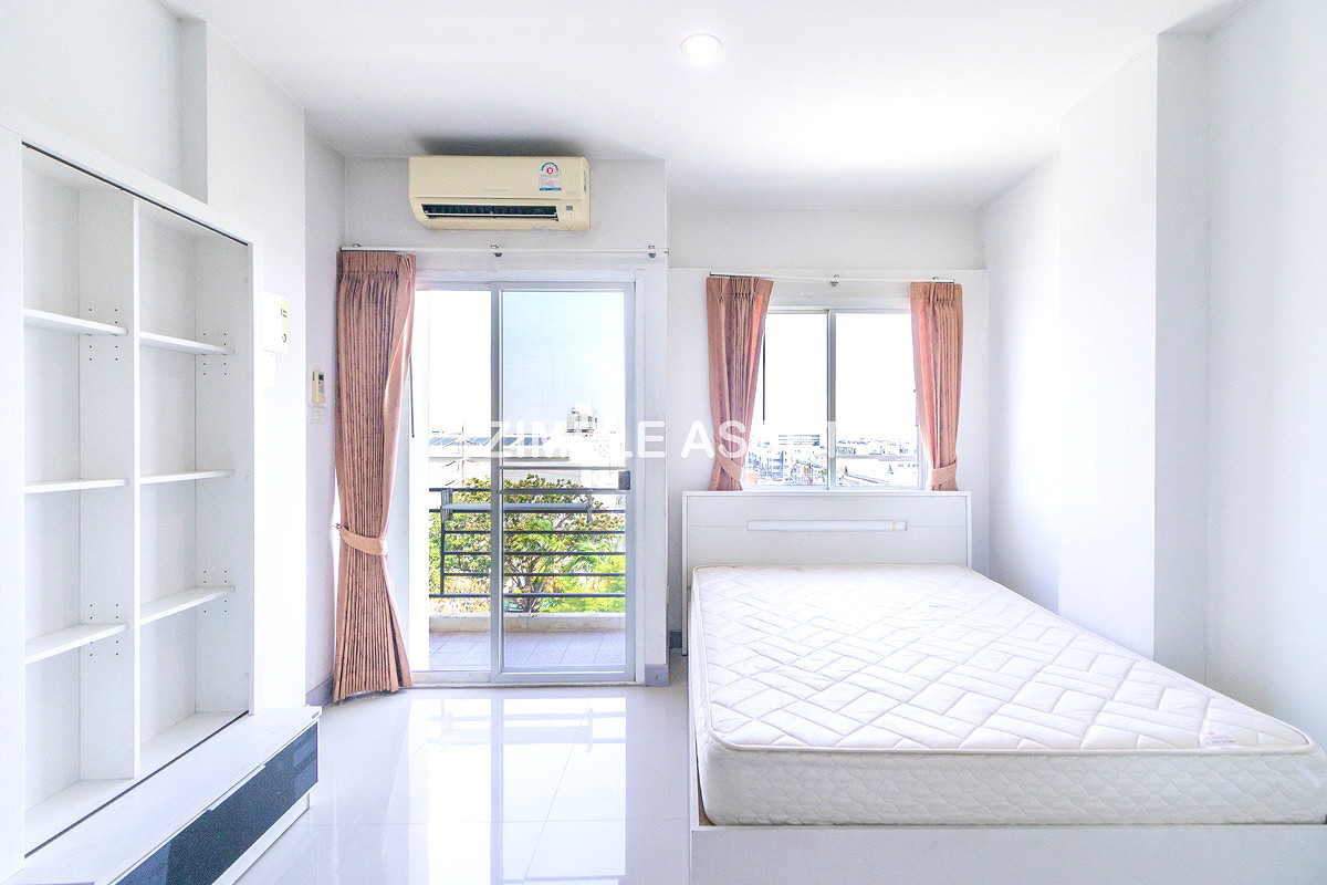 Pictures of Apartment near Lotuss Bang Phli, air-con room with furniture, balcony, affordable price, safe. 1/18