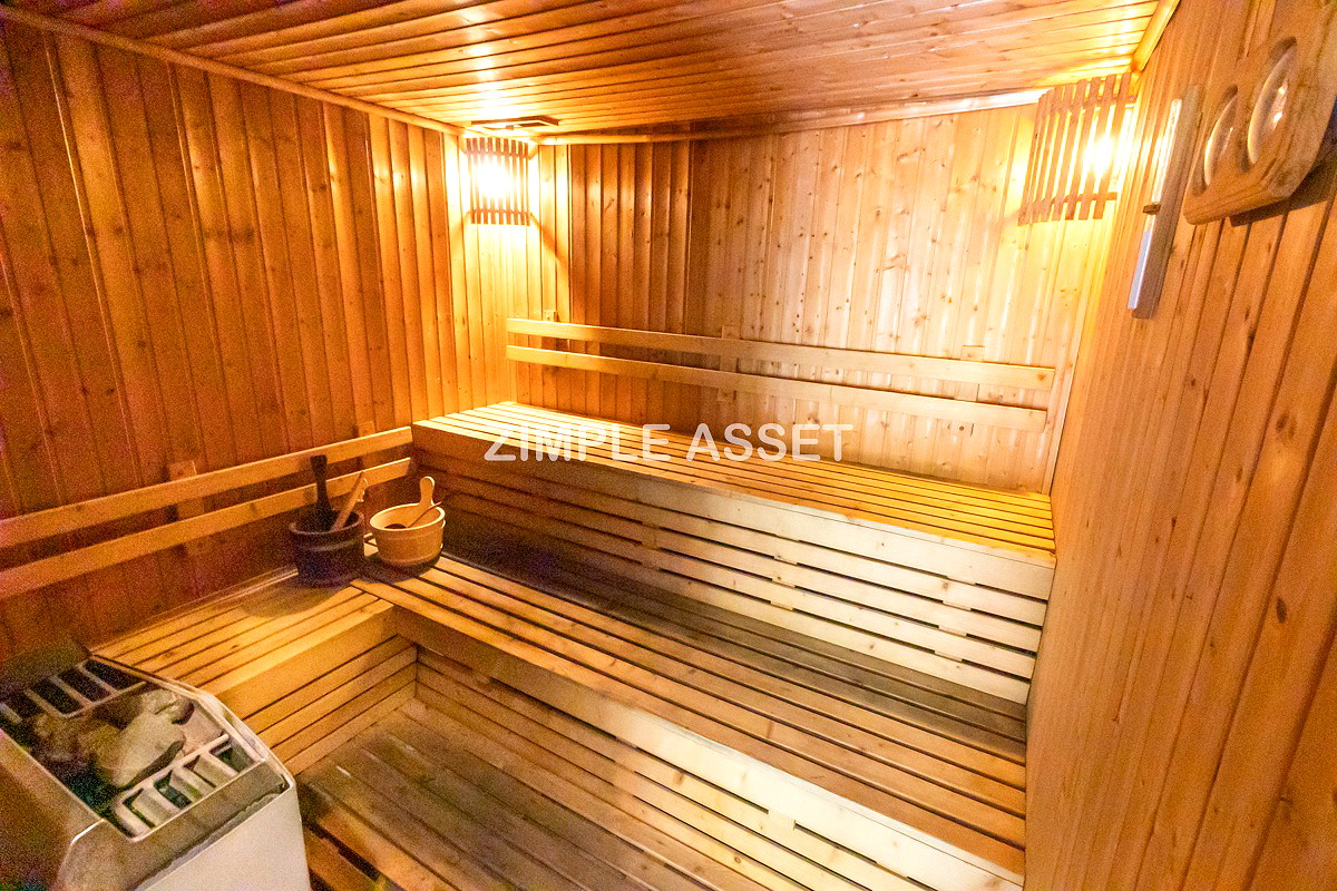 Pictures of Luxury residence in center of Asoke, fully furnished with cleaning service and pet-friendly.  43/52