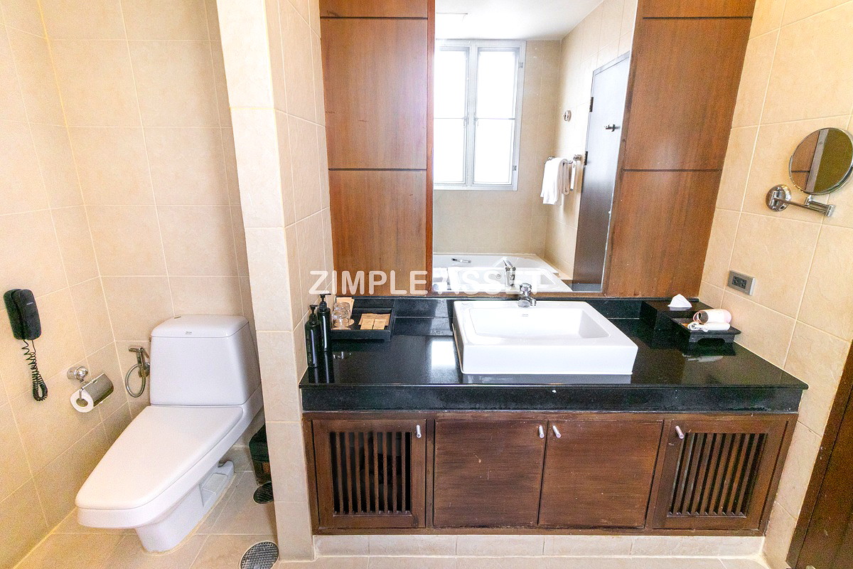 Pictures of Luxury residence in center of Asoke, fully furnished with cleaning service and pet-friendly.  12/52