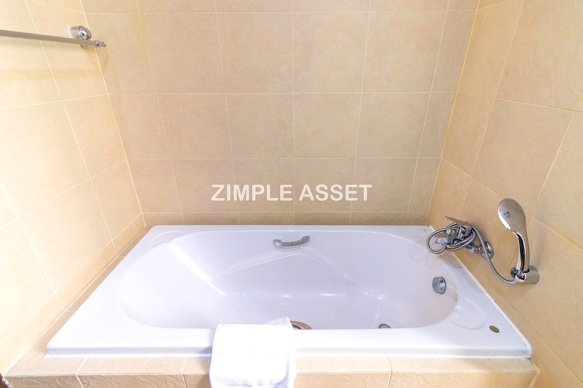 Pictures of Luxury residence in center of Asoke, fully furnished with cleaning service and pet-friendly.  27/52