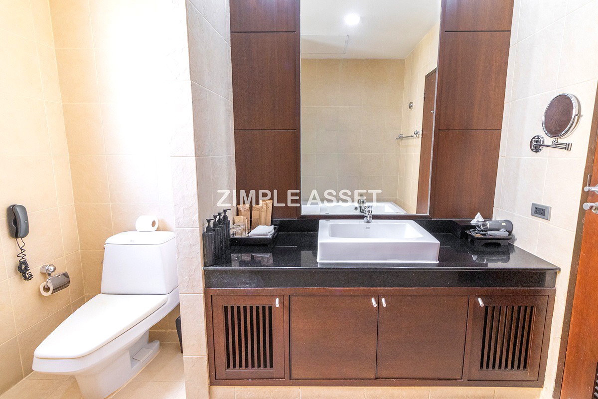 Pictures of Luxury residence in center of Asoke, fully furnished with cleaning service and pet-friendly.  26/52