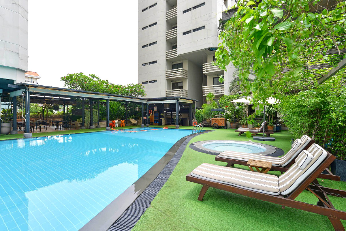 Pictures of Serviced apartment with full facilities in Soi Phaholyothin 3, near BTS Sanam Pao.  61/65