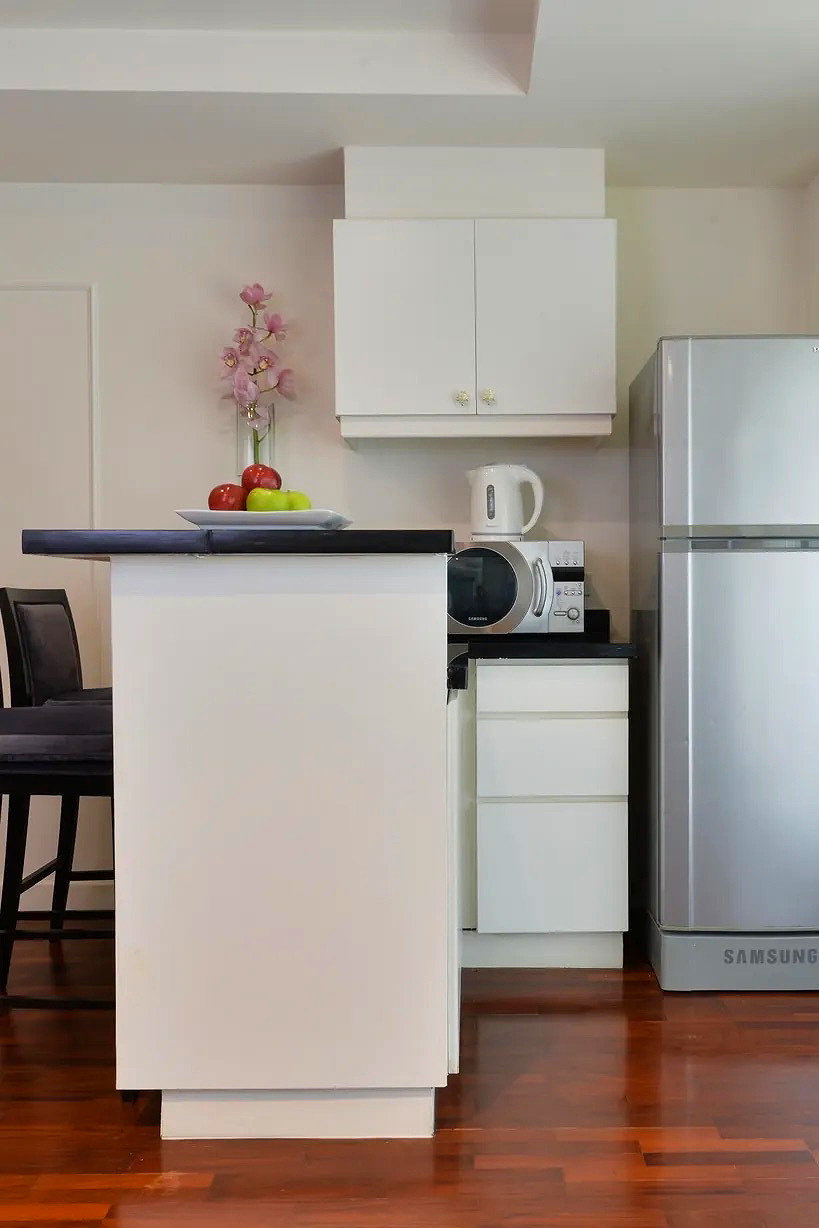 Pictures of Serviced apartment with full facilities in Soi Phaholyothin 3, near BTS Sanam Pao.  6/65