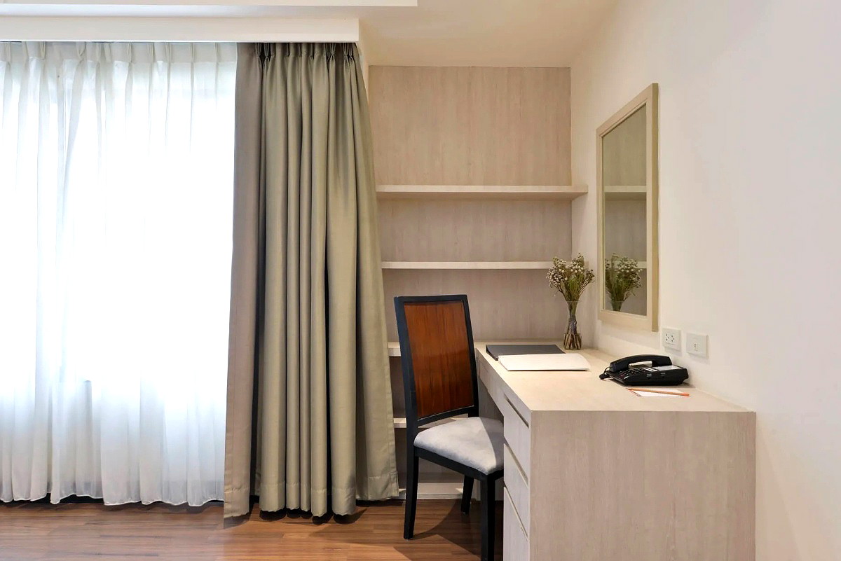 Pictures of Serviced apartment with full facilities in Soi Phaholyothin 3, near BTS Sanam Pao.  7/65