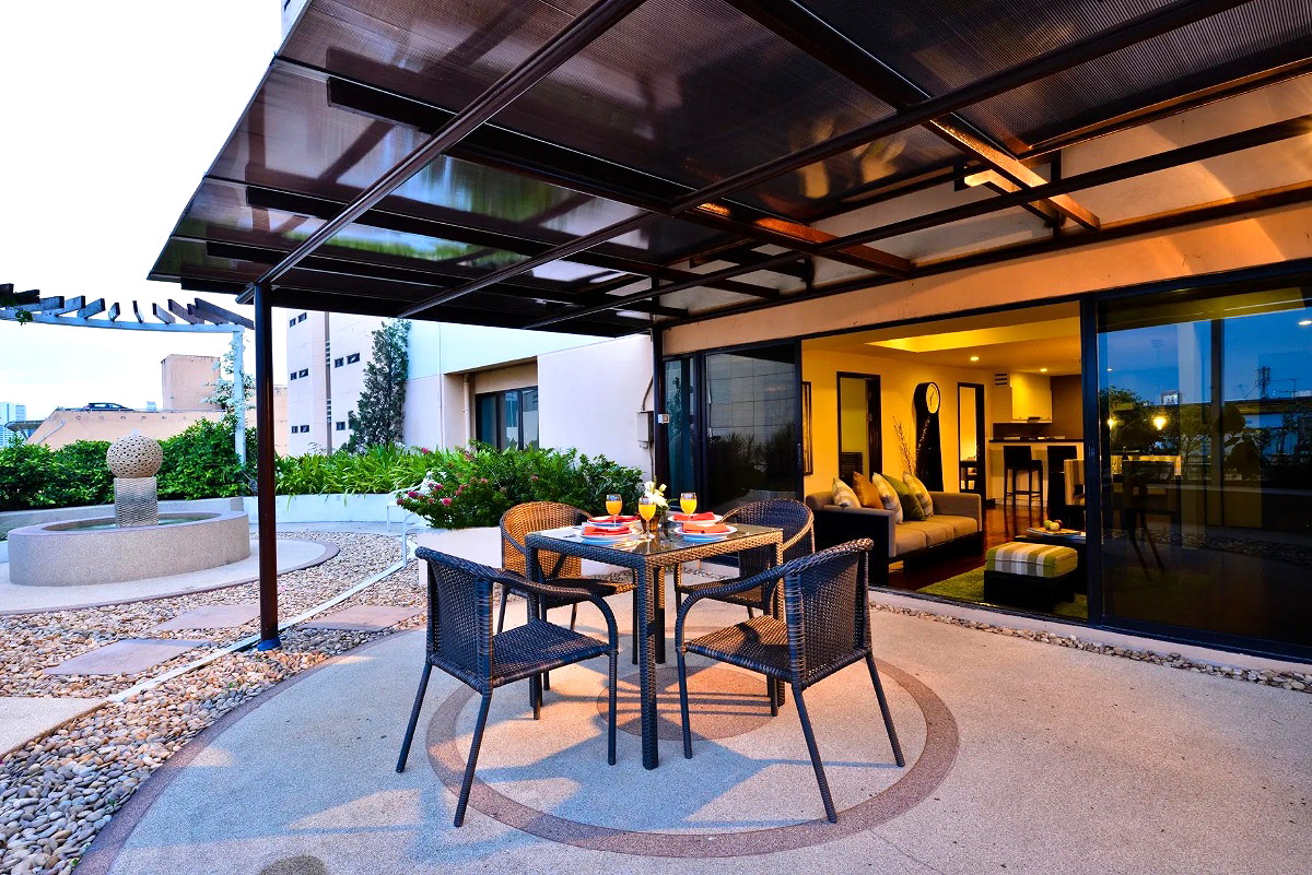 Pictures of Serviced apartment with full facilities in Soi Phaholyothin 3, near BTS Sanam Pao.  32/65