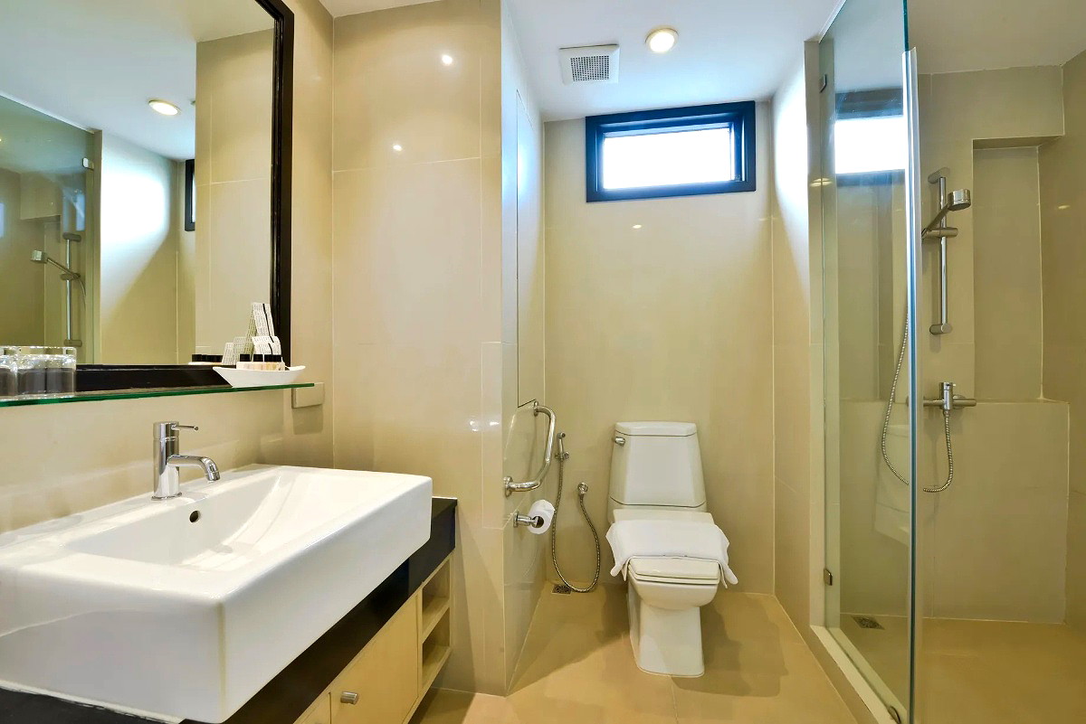 Pictures of Serviced apartment with full facilities in Soi Phaholyothin 3, near BTS Sanam Pao.  43/65