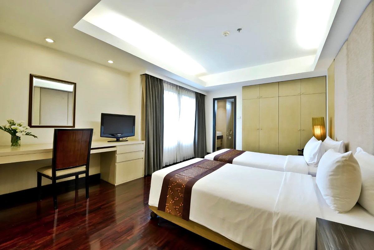 Pictures of Serviced apartment with full facilities in Soi Phaholyothin 3, near BTS Sanam Pao.  40/65