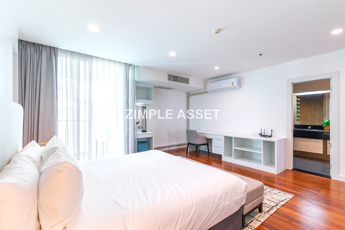 Pictures of Spacious Pet-Friendly Apartment in the Center of Ekkamai Fully furnished, near BTS Thong Lo. 17/65