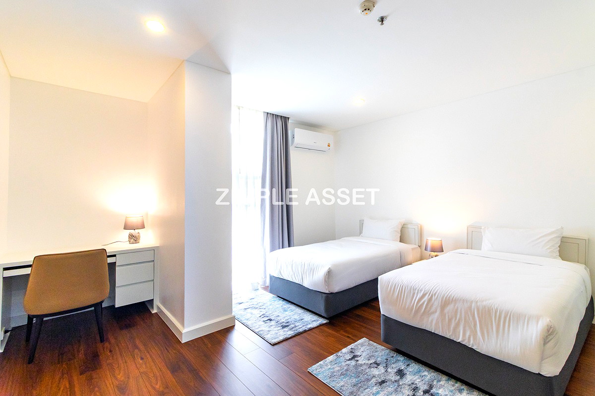 Pictures of Spacious Pet-Friendly Apartment in the Center of Ekkamai Fully furnished, near BTS Thong Lo. 21/65