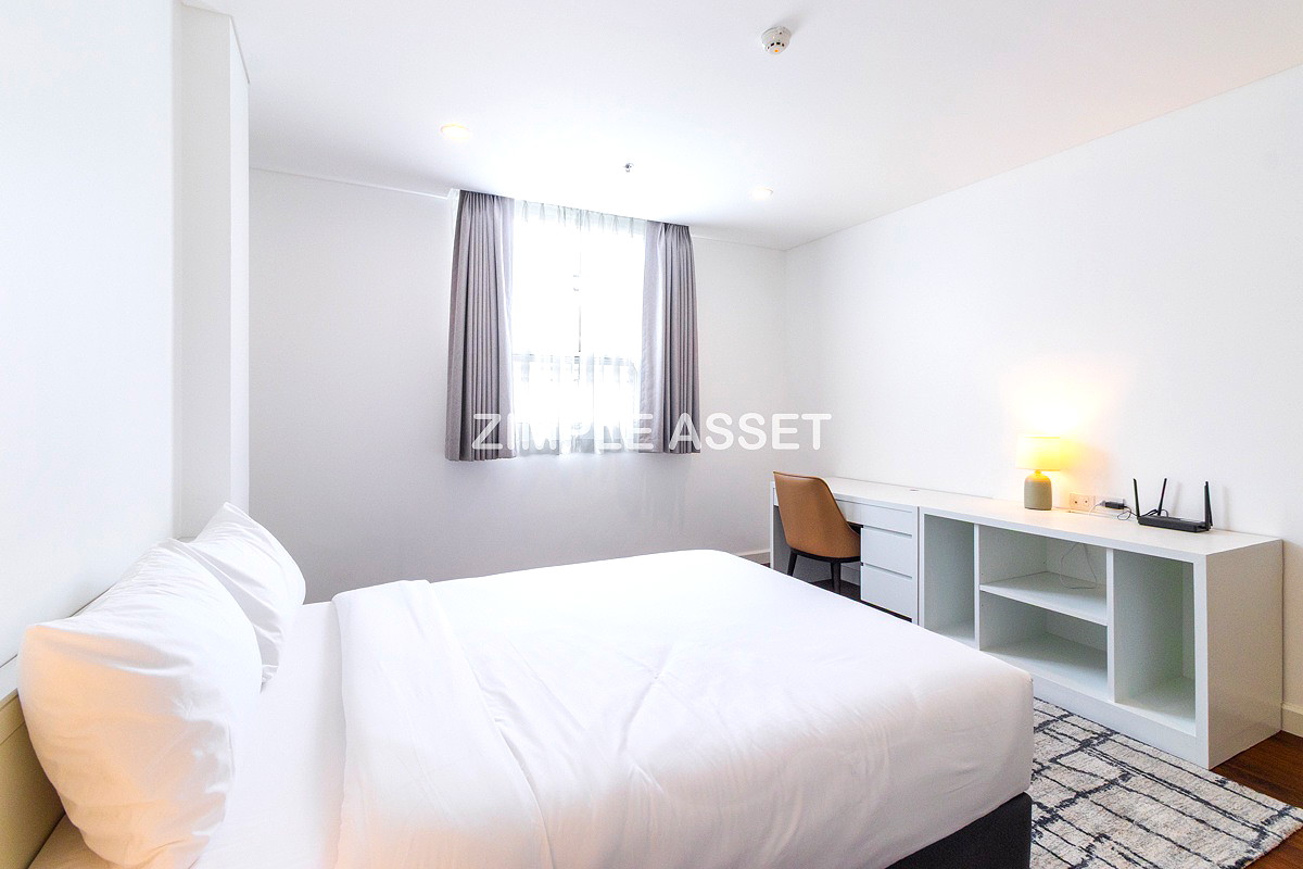 Pictures of Spacious Pet-Friendly Apartment in the Center of Ekkamai Fully furnished, near BTS Thong Lo. 25/65