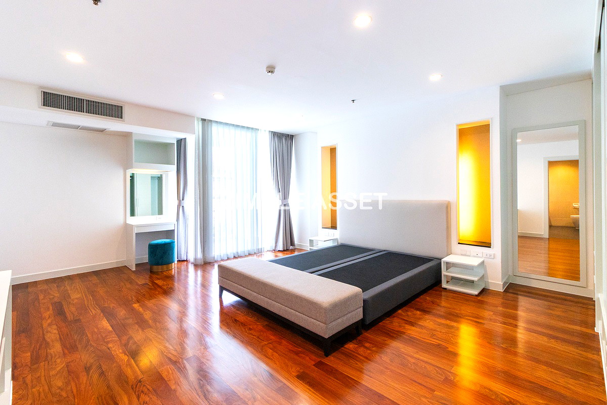 Pictures of Spacious Pet-Friendly Apartment in the Center of Ekkamai Fully furnished, near BTS Thong Lo. 44/65