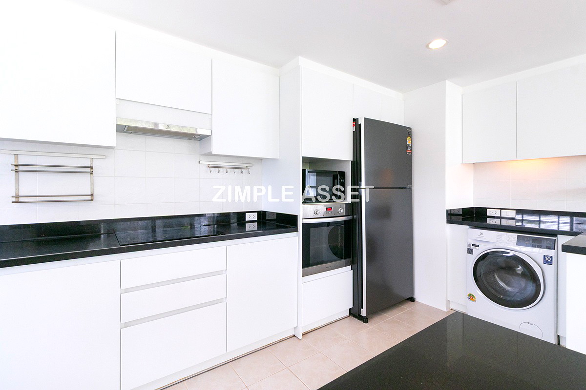 Pictures of Spacious Pet-Friendly Apartment in the Center of Ekkamai Fully furnished, near BTS Thong Lo. 41/65
