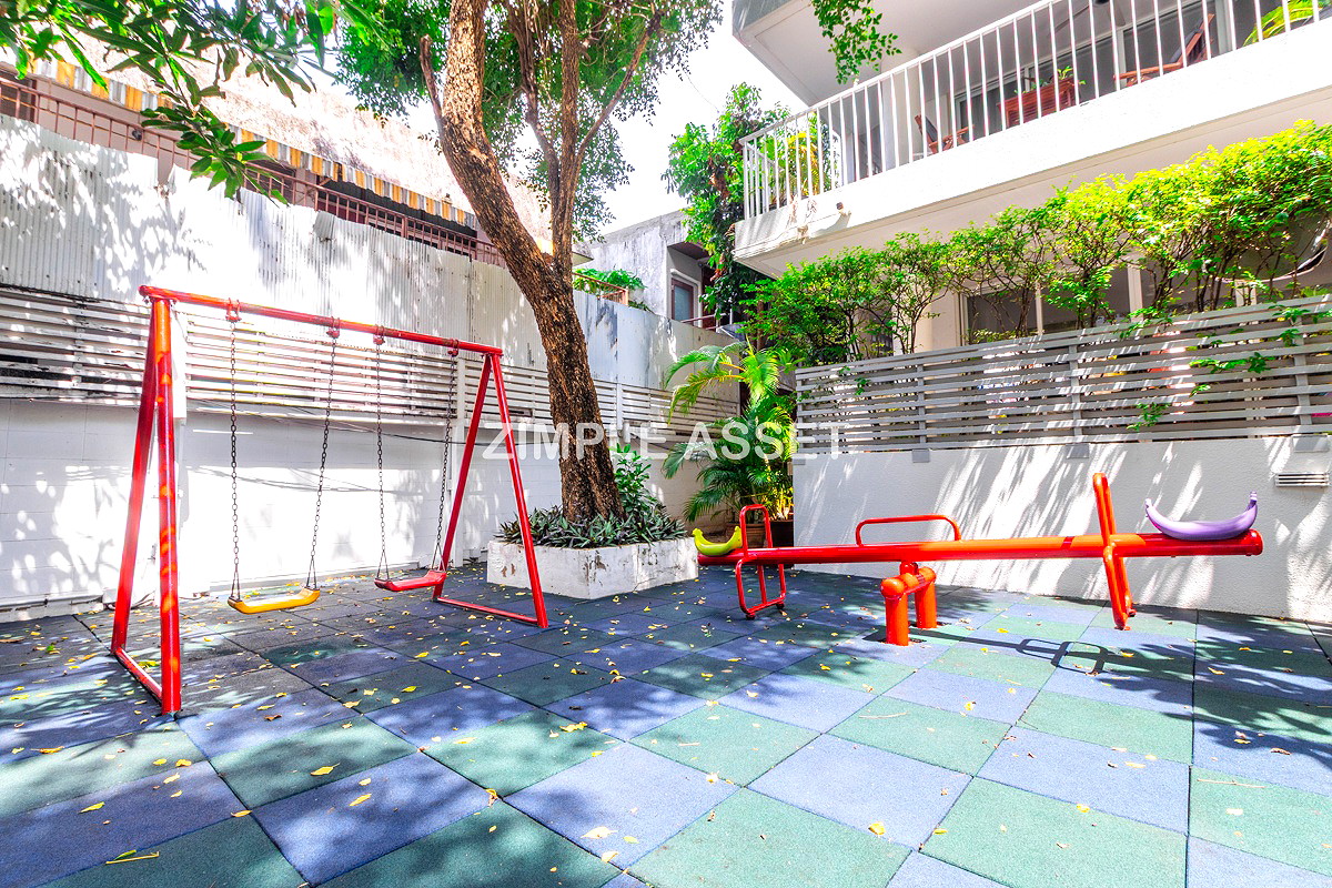 Pictures of Spacious Pet-Friendly Apartment in the Center of Ekkamai Fully furnished, near BTS Thong Lo. 63/65