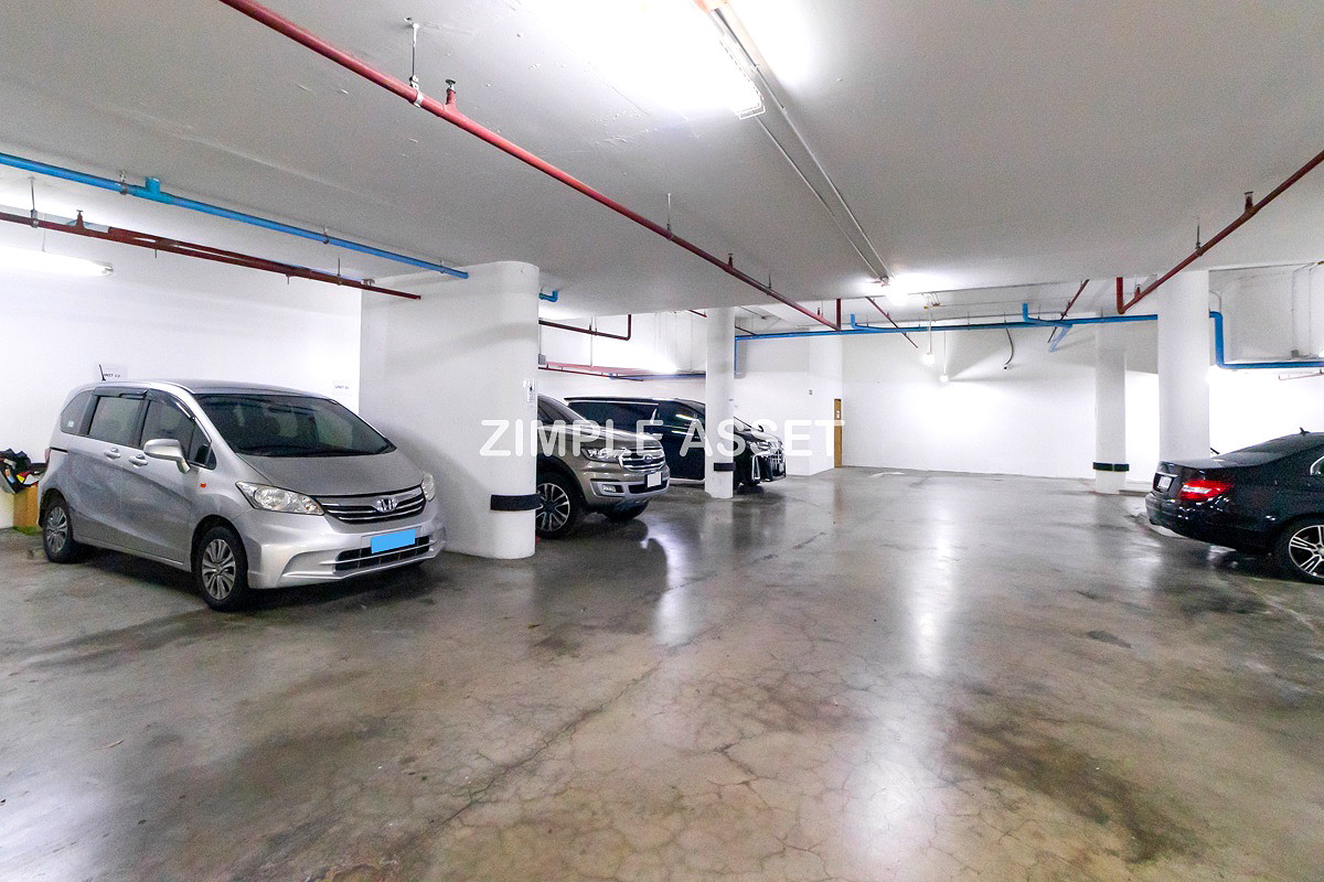 Pictures of Spacious Pet-Friendly Apartment in the Center of Ekkamai Fully furnished, near BTS Thong Lo. 61/65