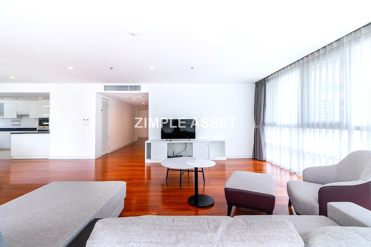 Pictures of Spacious Pet-Friendly Apartment in the Center of Ekkamai Fully furnished, near BTS Thong Lo. 32/65