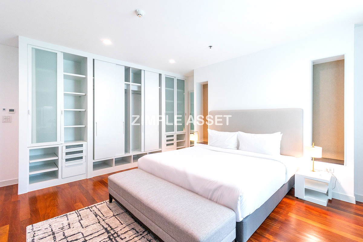 Pictures of Spacious Pet-Friendly Apartment in the Center of Ekkamai Fully furnished, near BTS Thong Lo. 16/65