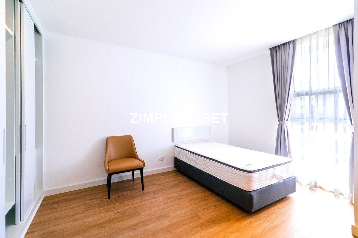 Pictures of Spacious Pet-Friendly Apartment in the Center of Ekkamai Fully furnished, near BTS Thong Lo. 51/65