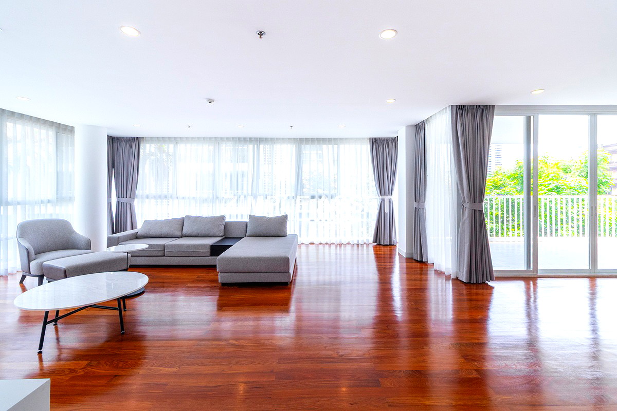 Pictures of Spacious Pet-Friendly Apartment in the Center of Ekkamai Fully furnished, near BTS Thong Lo. 57/65