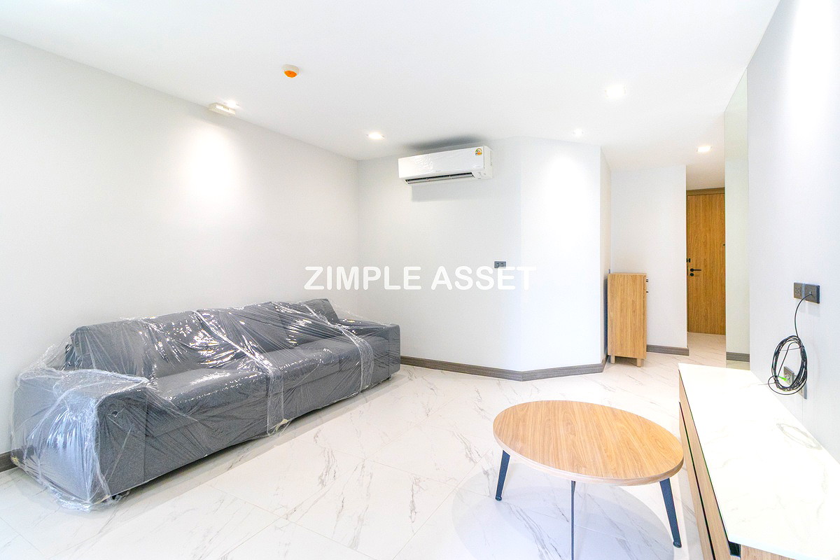 Pictures of Newly Renovated Modern Residence in Sukhumvit 13. Enjoy convenient access to the BTS. Pet Friendly 23/77