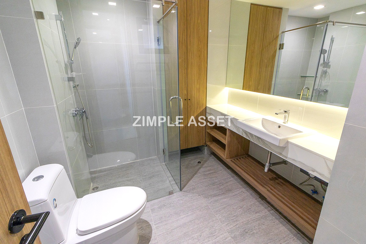 Pictures of Newly Renovated Modern Residence in Sukhumvit 13. Enjoy convenient access to the BTS. Pet Friendly 51/77