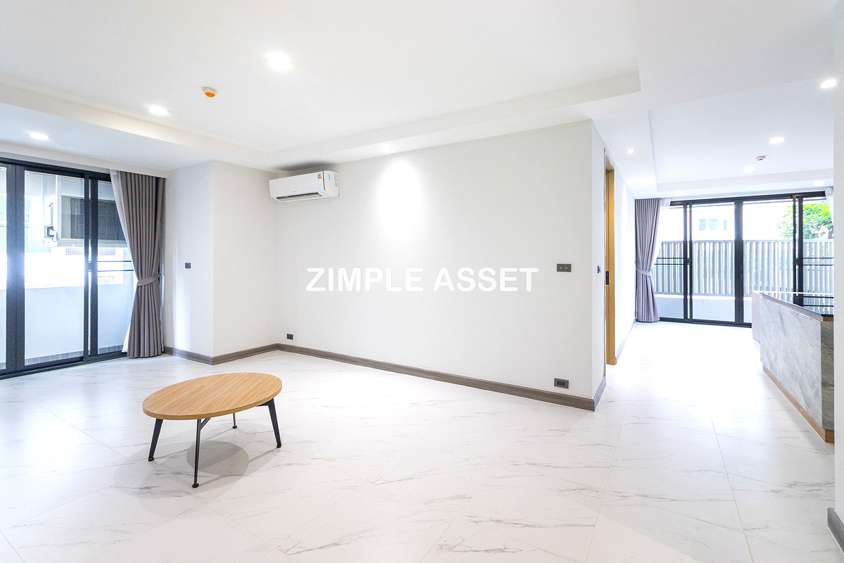 Pictures of Newly Renovated Modern Residence in Sukhumvit 13. Enjoy convenient access to the BTS. Pet Friendly 53/77