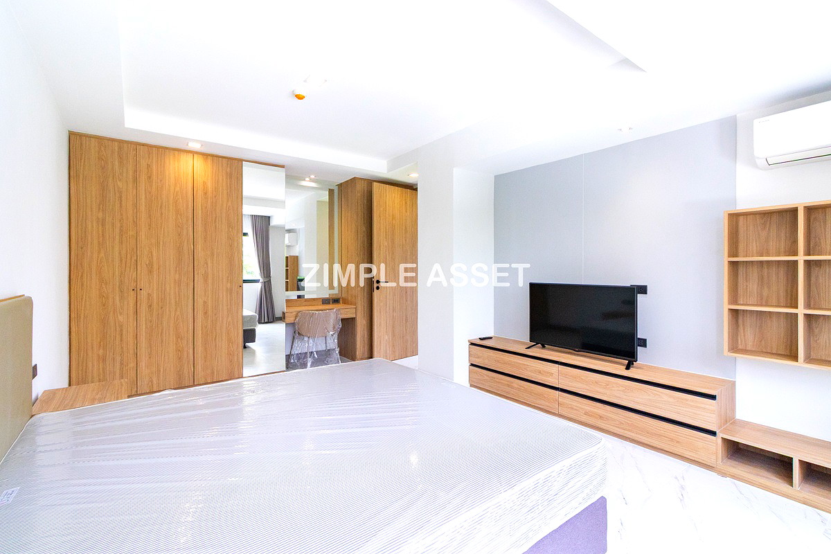 Pictures of Newly Renovated Modern Residence in Sukhumvit 13. Enjoy convenient access to the BTS. Pet Friendly 22/77