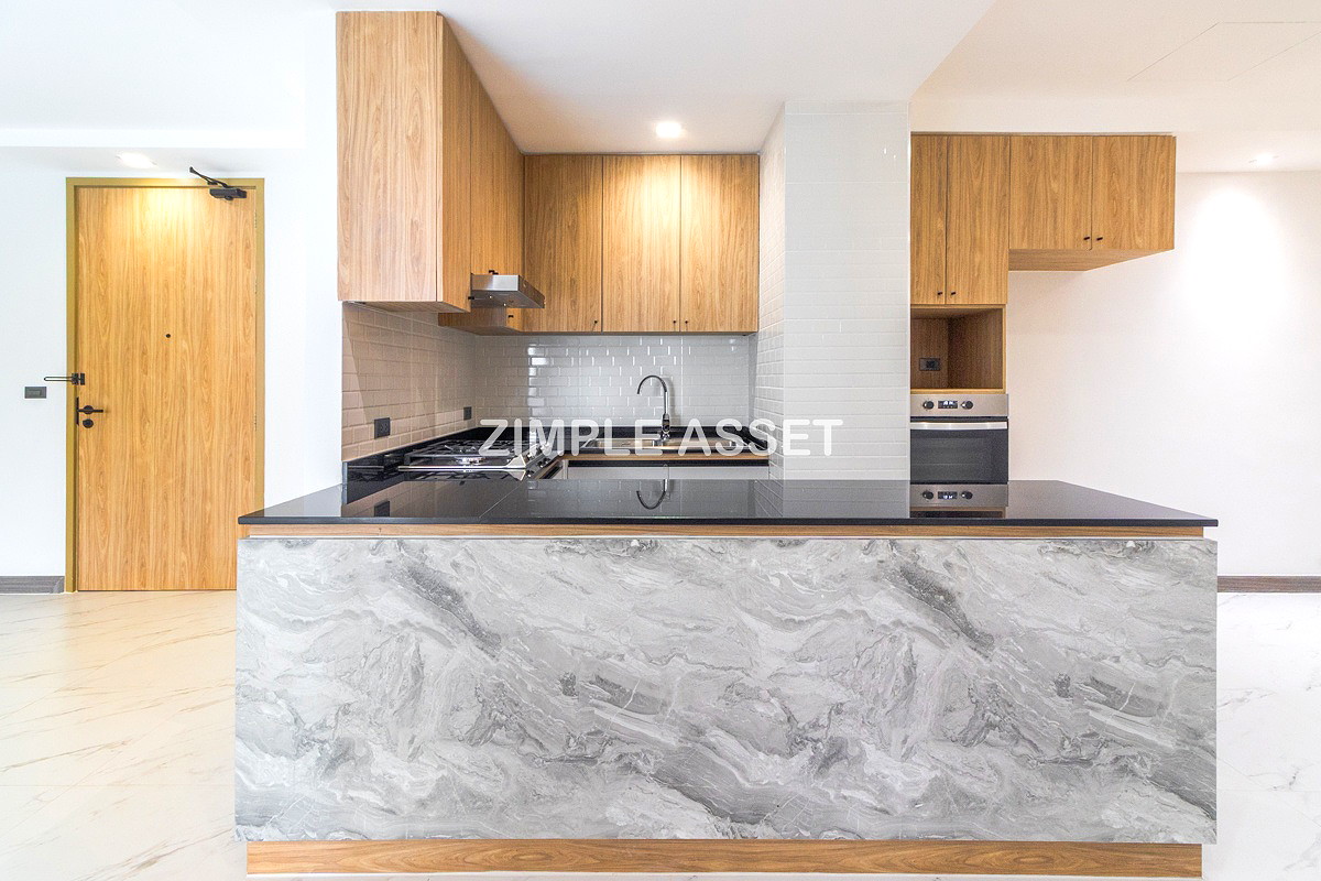 Pictures of Newly Renovated Modern Residence in Sukhumvit 13. Enjoy convenient access to the BTS. Pet Friendly 37/77