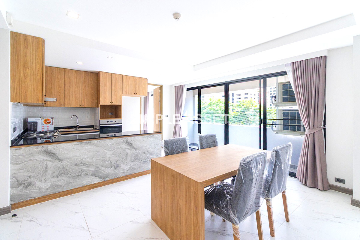 Pictures of Newly Renovated Modern Residence in Sukhumvit 13. Enjoy convenient access to the BTS. Pet Friendly 47/77