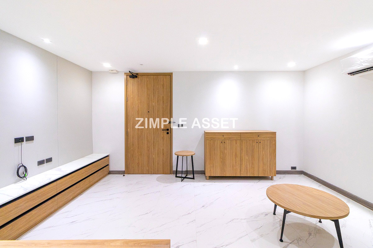Pictures of Newly Renovated Modern Residence in Sukhumvit 13. Enjoy convenient access to the BTS. Pet Friendly 31/77