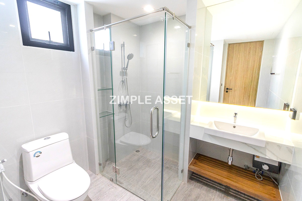 Pictures of Newly Renovated Modern Residence in Sukhumvit 13. Enjoy convenient access to the BTS. Pet Friendly 39/77