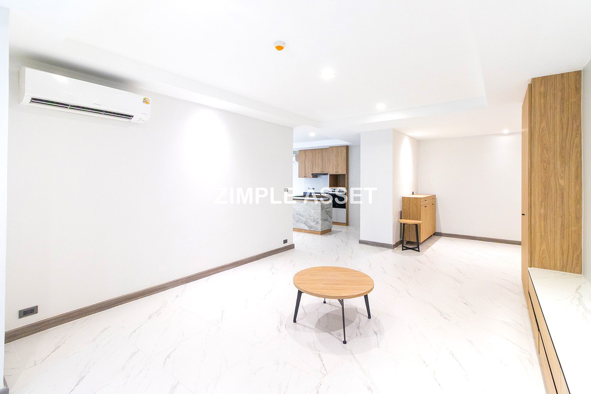 Pictures of Newly Renovated Modern Residence in Sukhumvit 13. Enjoy convenient access to the BTS. Pet Friendly 54/77