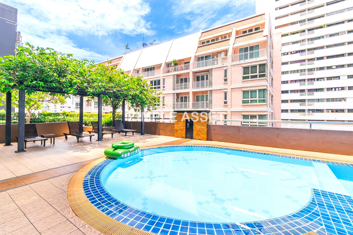 Pictures of Newly Renovated Modern Residence in Sukhumvit 13. Enjoy convenient access to the BTS. Pet Friendly 66/77