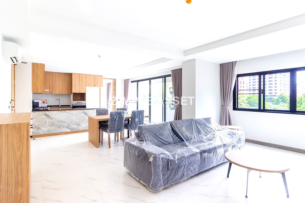 Pictures of Newly Renovated Modern Residence in Sukhumvit 13. Enjoy convenient access to the BTS. Pet Friendly 45/77