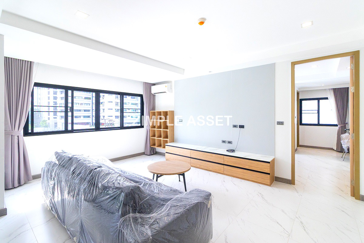 Pictures of Newly Renovated Modern Residence in Sukhumvit 13. Enjoy convenient access to the BTS. Pet Friendly 46/77