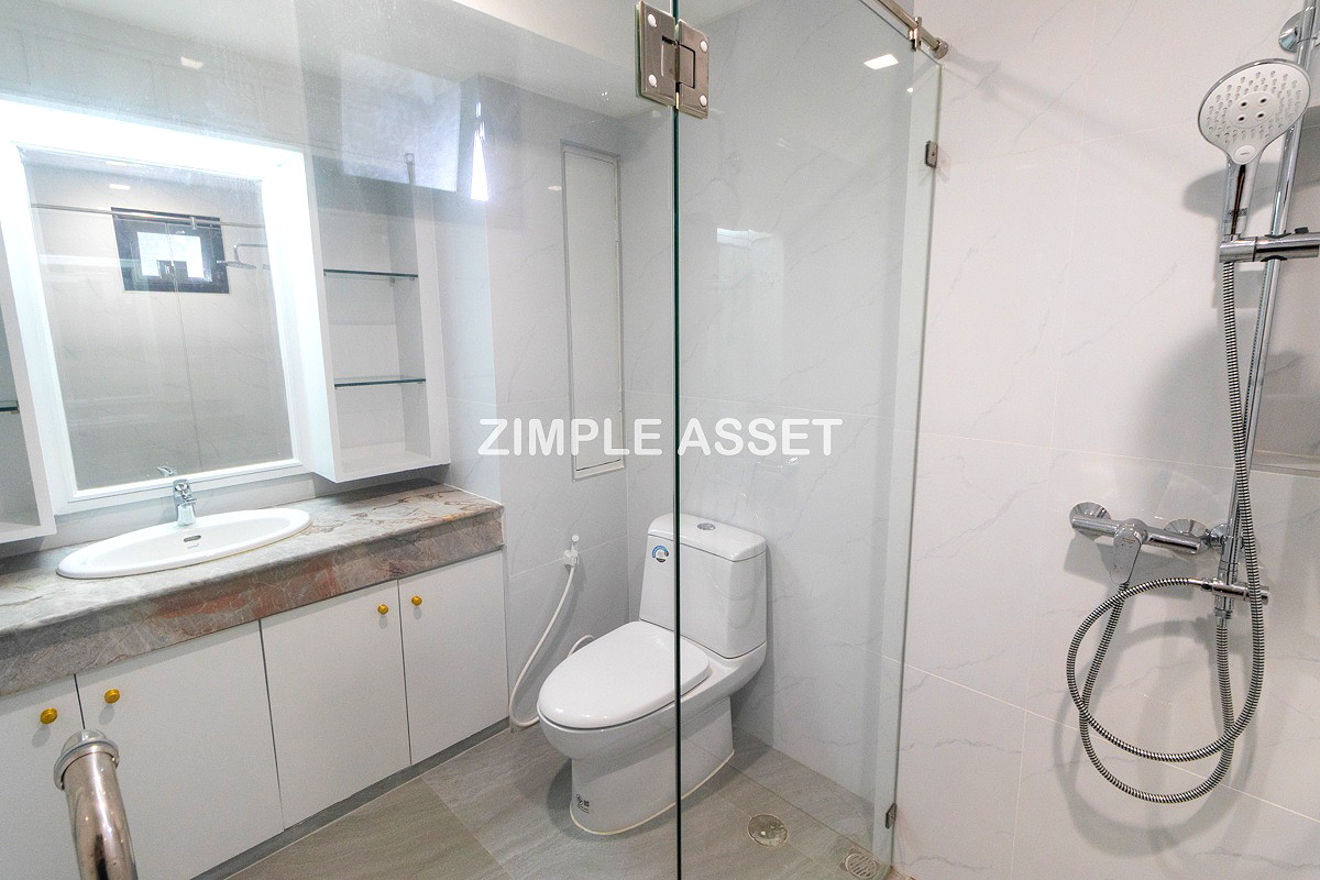 Pictures of Newly Renovated Modern Residence in Sukhumvit 13. Enjoy convenient access to the BTS. Pet Friendly 13/77