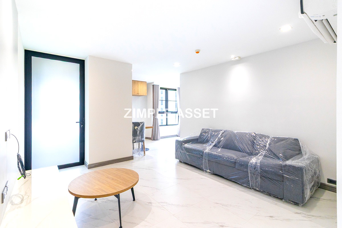 Pictures of Newly Renovated Modern Residence in Sukhumvit 13. Enjoy convenient access to the BTS. Pet Friendly 24/77