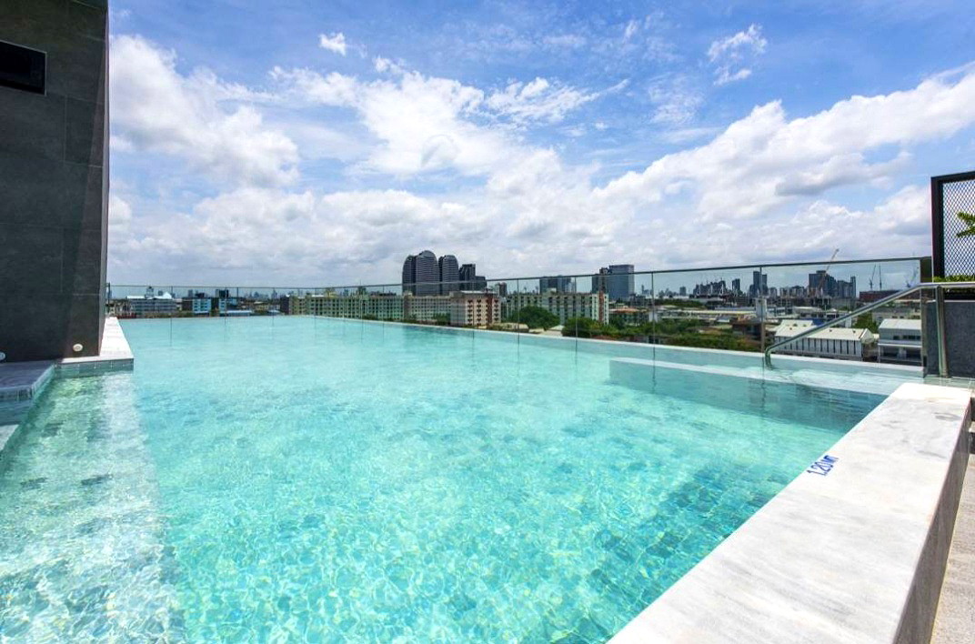 Pictures of Residence in Bearing Rd, Near Satit Phatthan. Modern-style, fully furnished with pool and fitness. 43/49