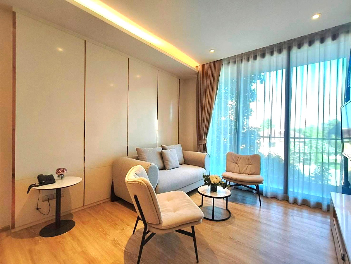 Pictures of Residence in Bearing Rd, Near Satit Phatthan. Modern-style, fully furnished with pool and fitness. 6/49