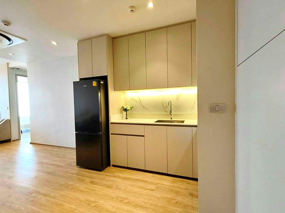 Pictures of Residence in Bearing Rd, Near Satit Phatthan. Modern-style, fully furnished with pool and fitness. 21/49