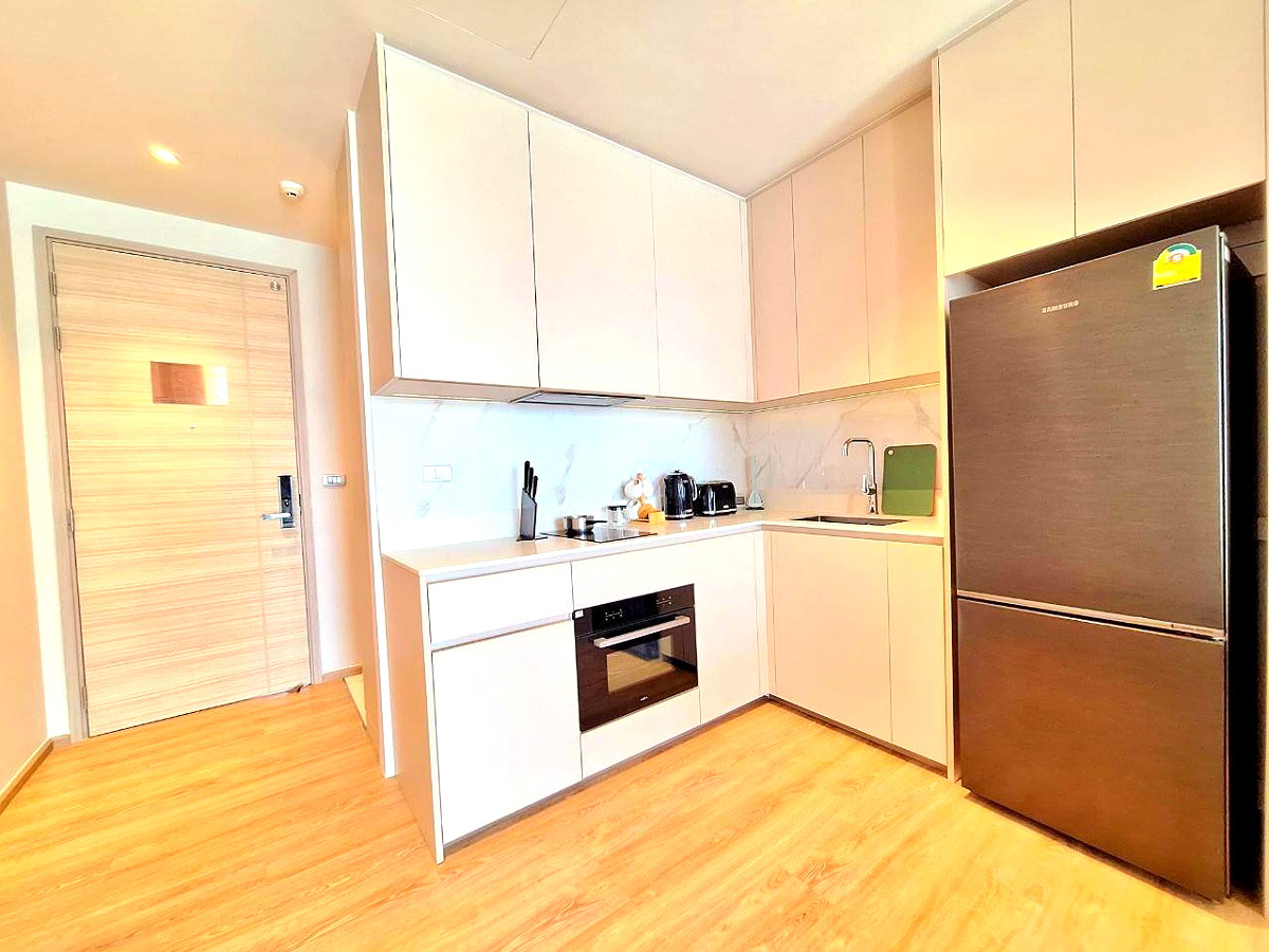 Pictures of Residence in Bearing Rd, Near Satit Phatthan. Modern-style, fully furnished with pool and fitness. 8/49
