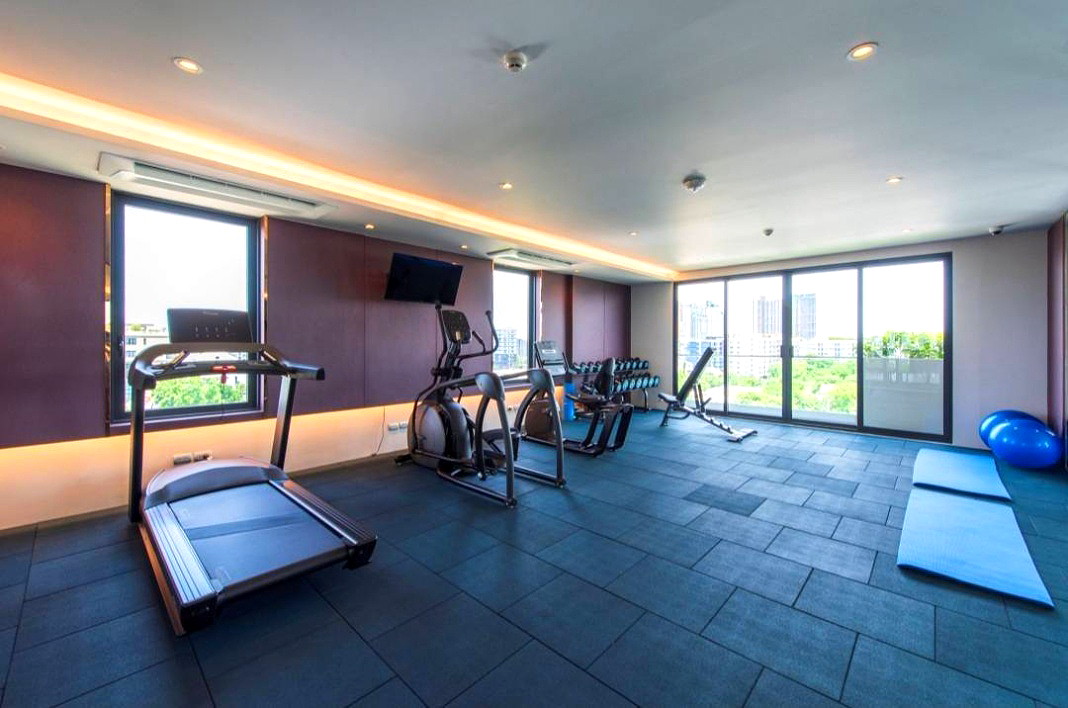 Pictures of Residence in Bearing Rd, Near Satit Phatthan. Modern-style, fully furnished with pool and fitness. 41/49