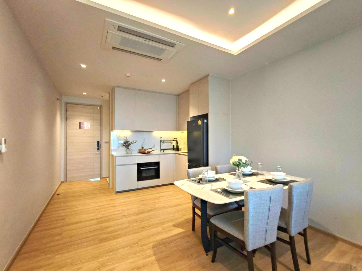 Pictures of Residence in Bearing Rd, Near Satit Phatthan. Modern-style, fully furnished with pool and fitness. 9/49