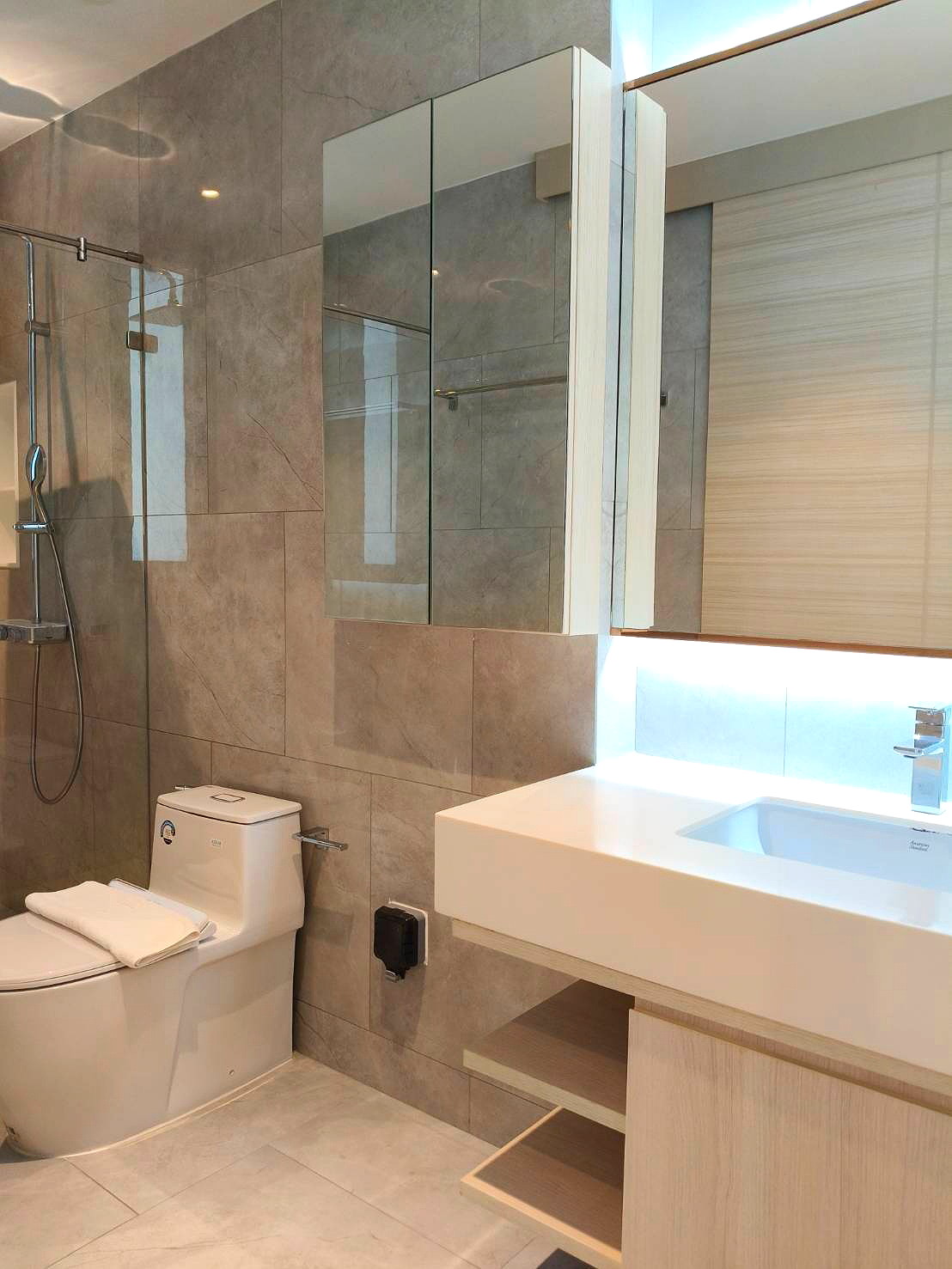 Pictures of Residence in Bearing Rd, Near Satit Phatthan. Modern-style, fully furnished with pool and fitness. 26/49