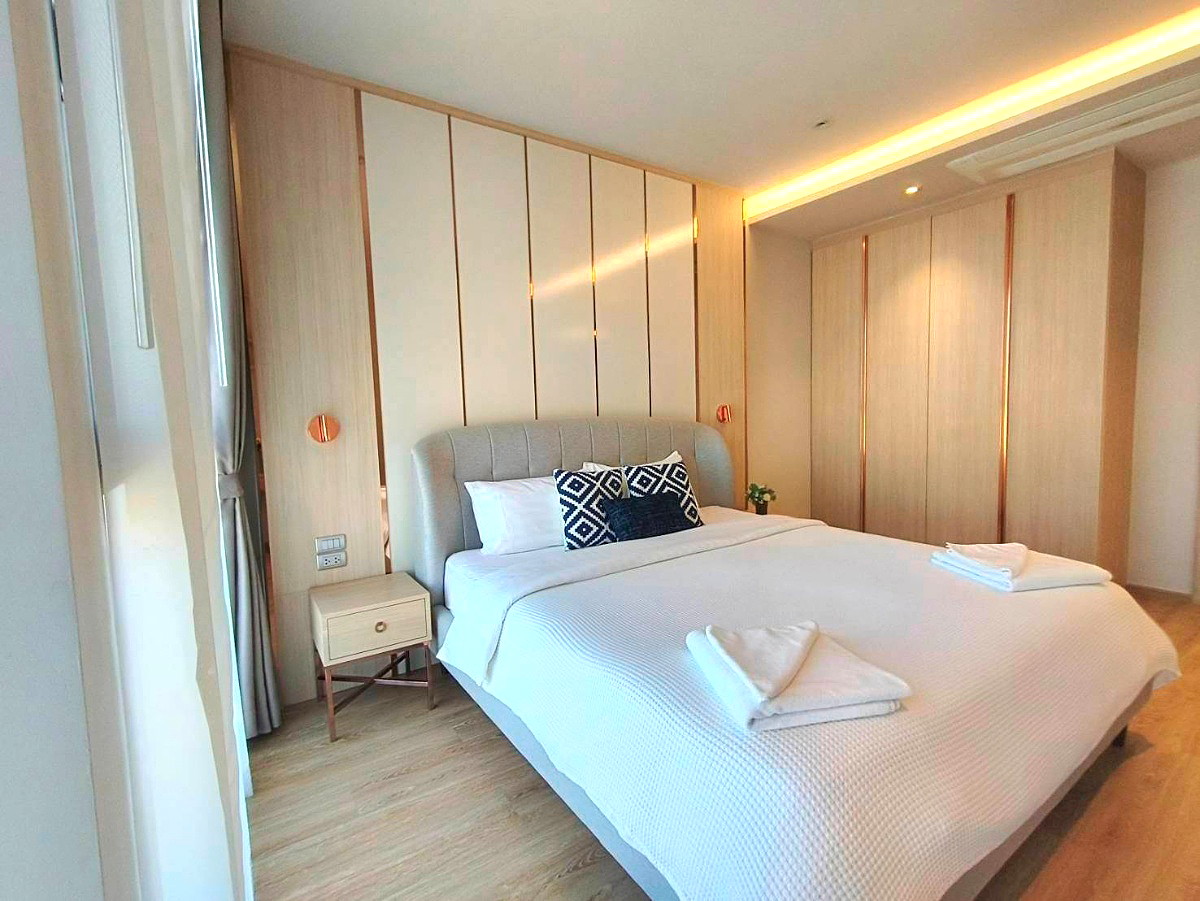 Pictures of Residence in Bearing Rd, Near Satit Phatthan. Modern-style, fully furnished with pool and fitness. 2/49